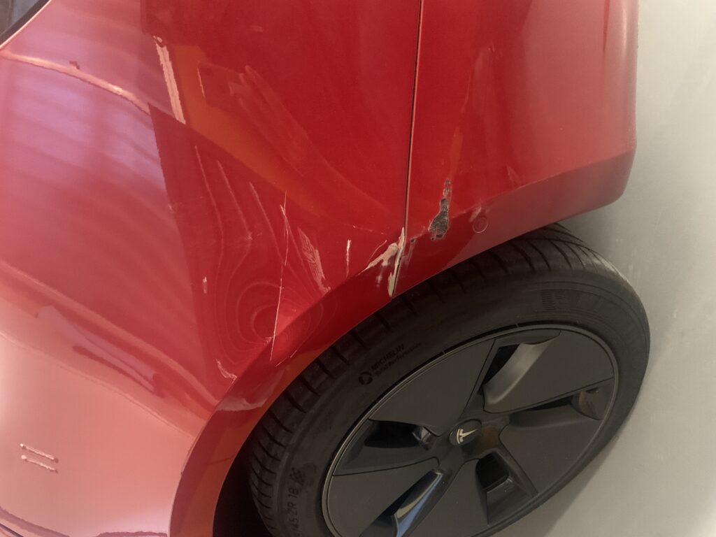 テスラ モデル3 キズへこみ 板金塗装修理