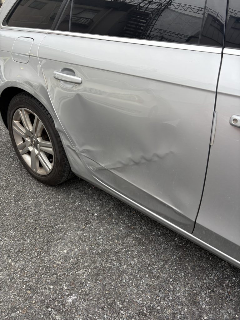 アウディ A4アバント キズへこみ リサイクルパーツ交換・板金塗装修理